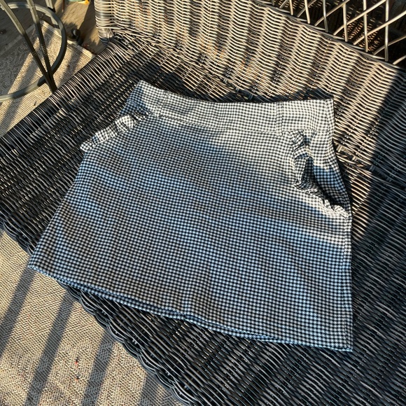 Houndstooth Frilled Mini Skirt | preppy blair waldorf collegiate - Picture 1 of 6